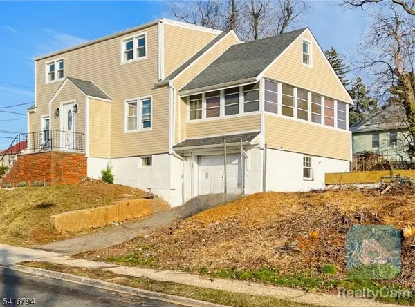 631 Elm St, Roselle Boro, NJ 07203