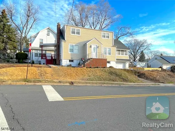 631 Elm St, Roselle Boro, NJ 07203