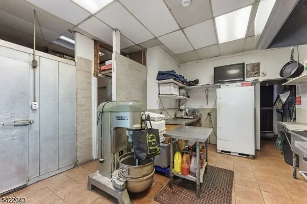 871 Elizabeth Ave, Elizabeth City, NJ 07201