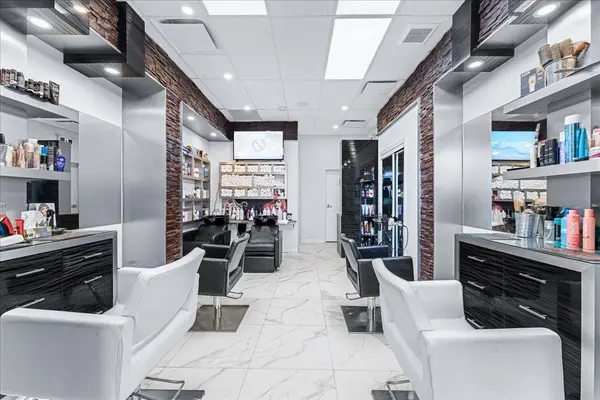 9610 Yonge ST #A8, Richmond Hill, ON L4C 1V6