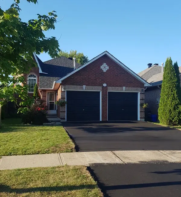 28 Hewitt PL, Barrie, ON L4M 7B3