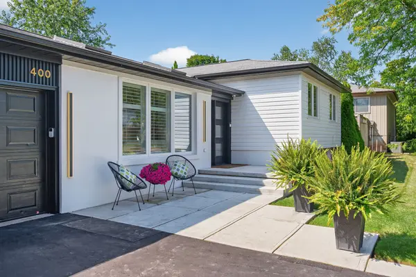 400 Sunset DR, Oakville, ON L6L 3N2