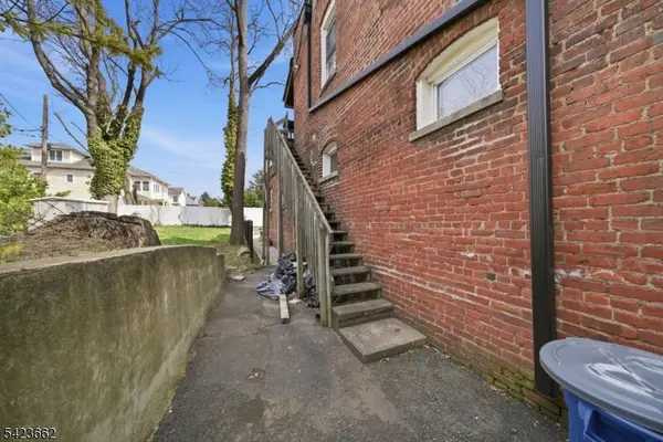 373 Bloomfield Ave, Caldwell Boro Twp., NJ 07006