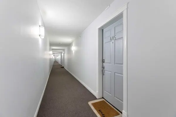 1631 28 AVE SW #405, Calgary, AB T2T 1J5