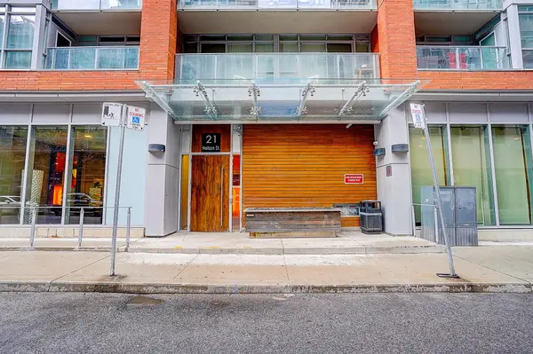 21 Nelson ST #705, Toronto C01, ON M5V 3H9