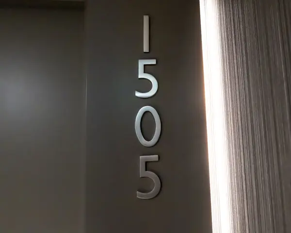 448 Burnhamthorpe RD W #1505, Mississauga, ON L5B 0R4