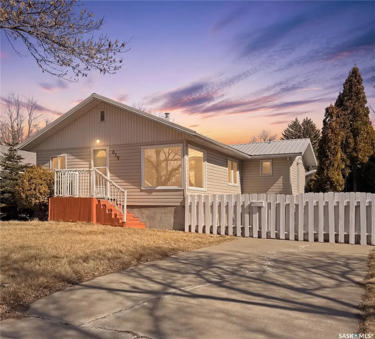 619 4th AVENUE NW, Swift Current, SK S9H 0V7