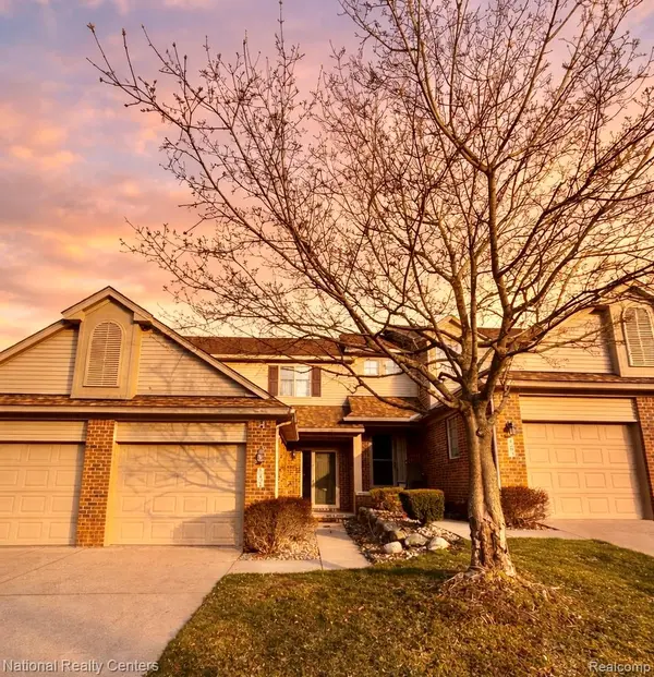 1291 Azalea LN #120, Waterford Charter Township, MI 48327