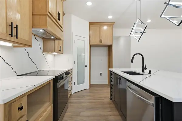 1023 Kane Street, Bellmead, TX 76705