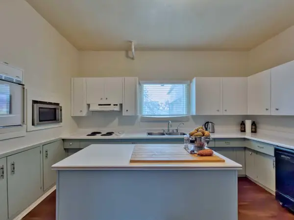 6754 17 AVE, Coleman, AB T0K0M0