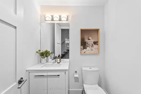 5A Sylvan AVE, Toronto C01, ON M6H 1G2