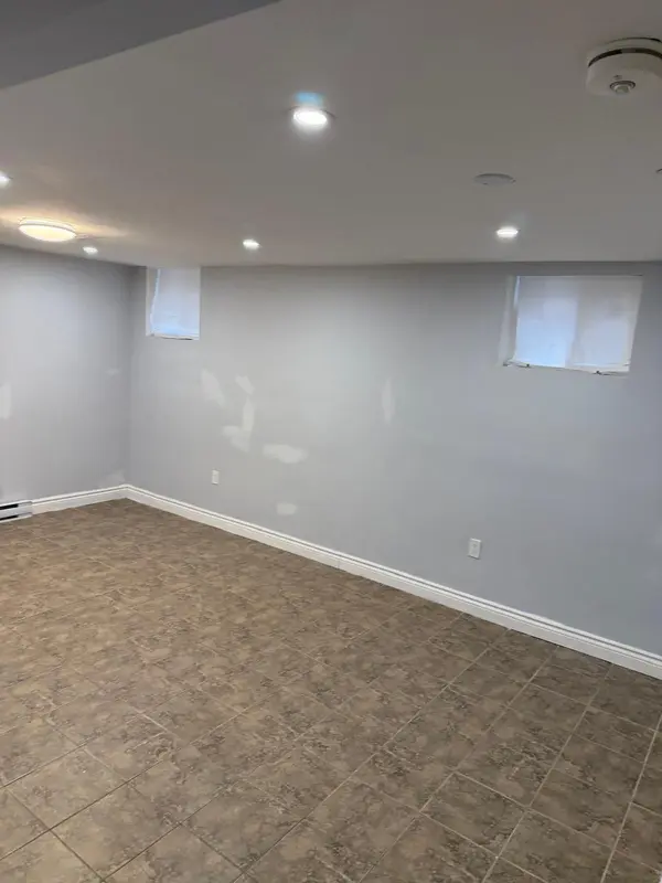 41 Coomer CRES, Ajax, ON L1T 3C7