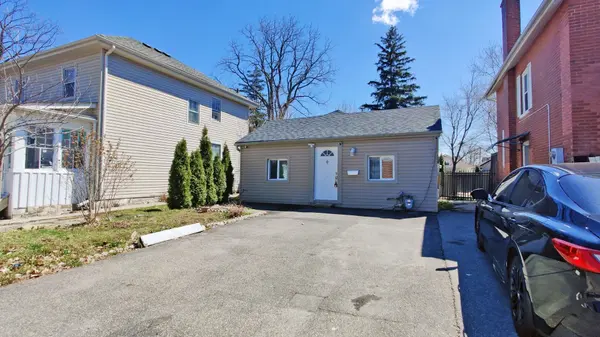 89 John ST, Brampton, ON L6W 1Z4