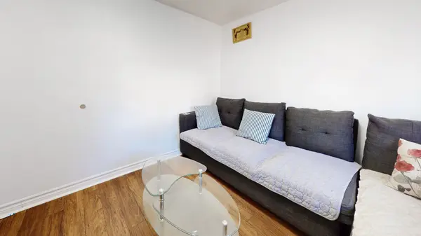 89 John ST, Brampton, ON L6W 1Z4