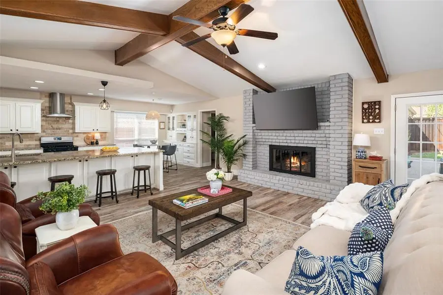 9352 Briarhurst Drive, Dallas, TX 75243