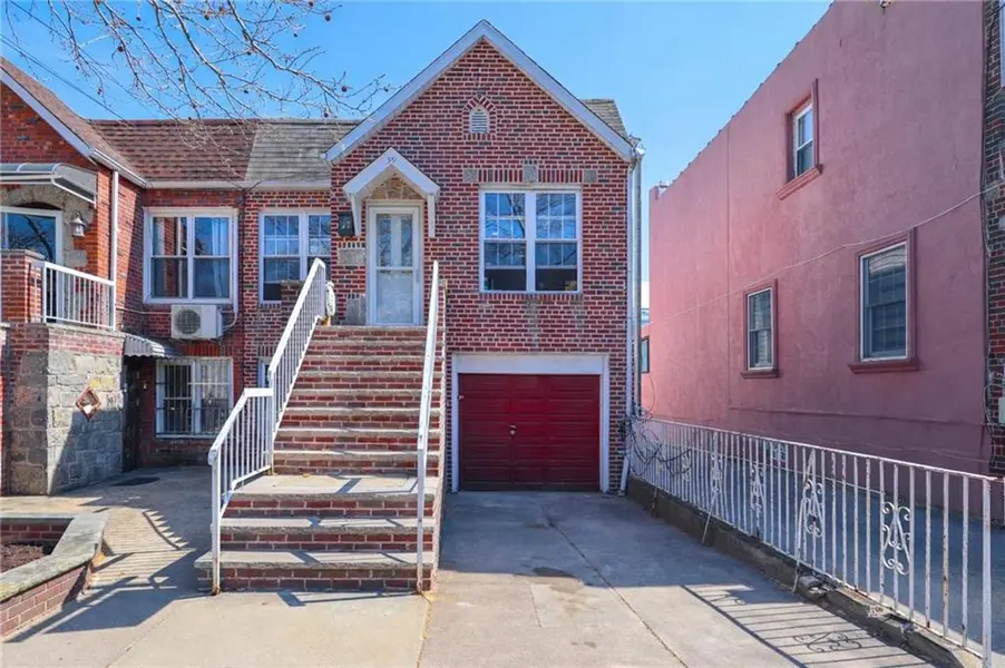39 Bay 10th ST, Brooklyn, NY 11228
