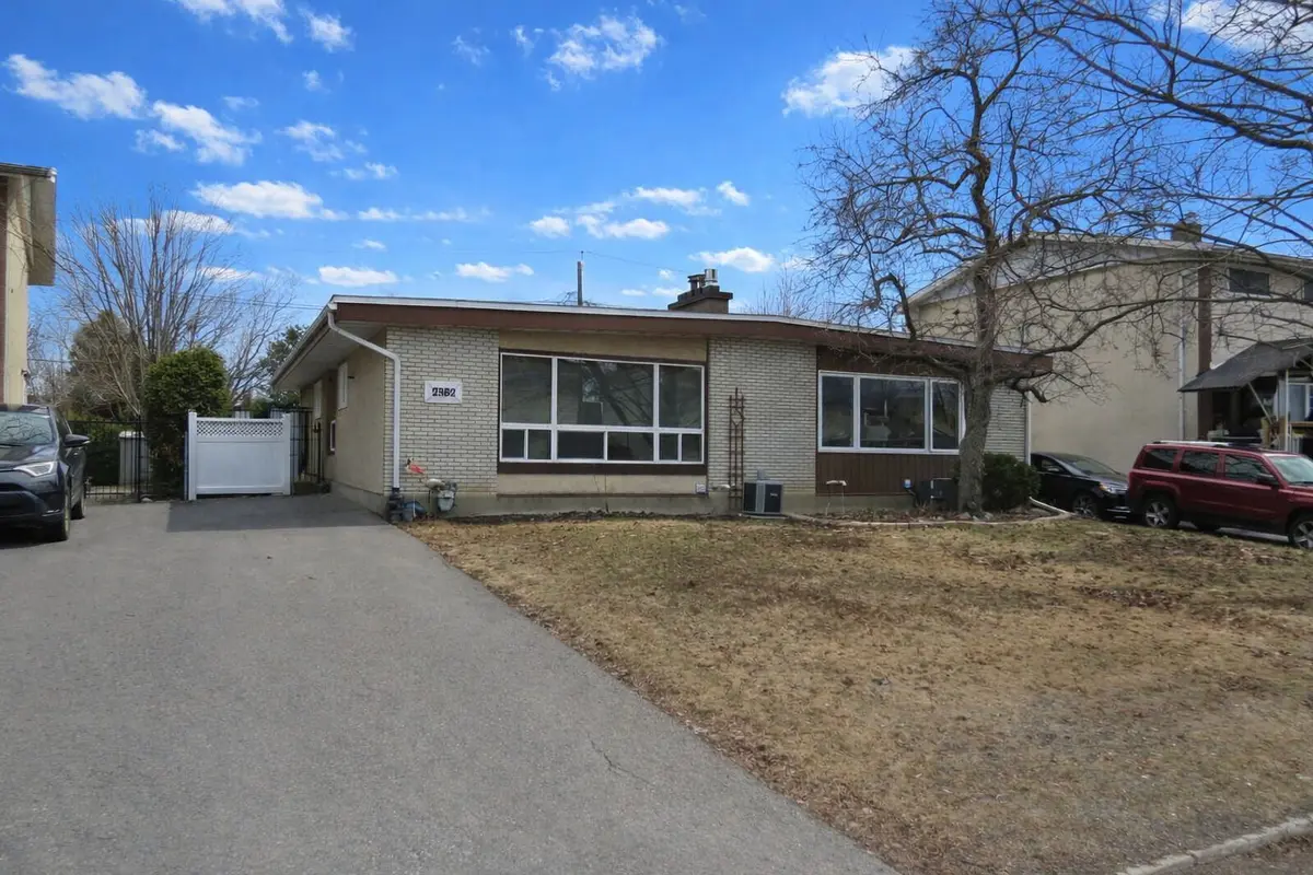 2462 Tupper AVE, Elmvale Acres And Area, ON K1G 1G7