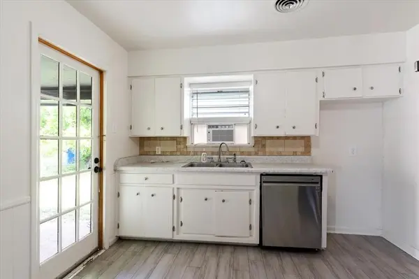 716 N Cummings Drive, Alvarado, TX 76009