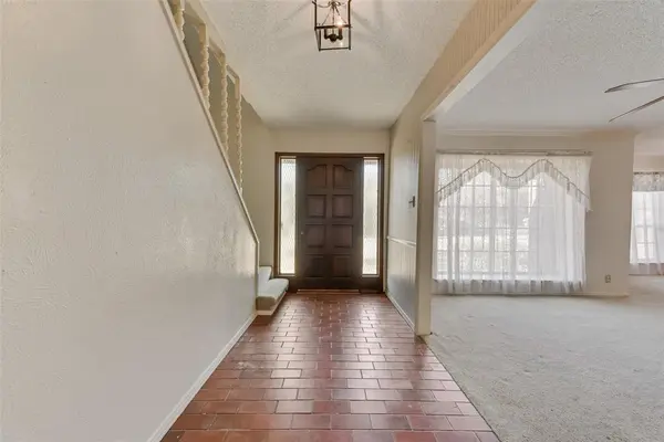 102 S Royal Oak Drive, Duncanville, TX 75116