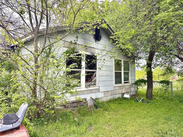 1101 Privado Street, Graham, TX 76450