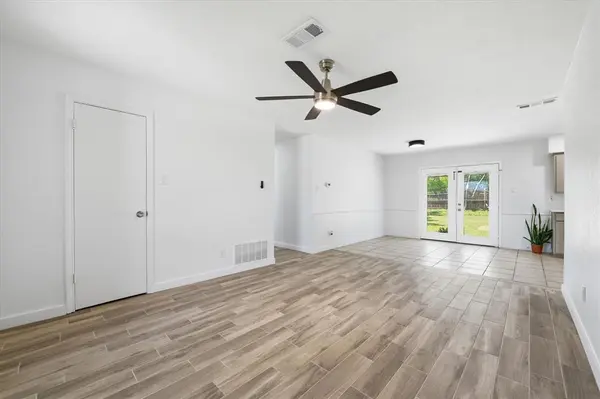 615 Calder Avenue, Duncanville, TX 75116