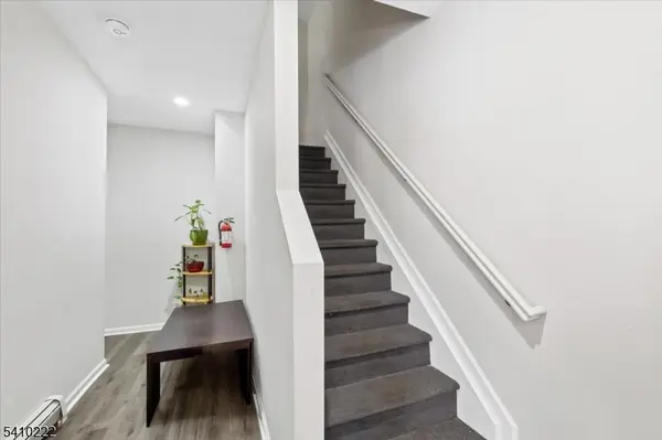 164 Parker St, Newark City, NJ 07104