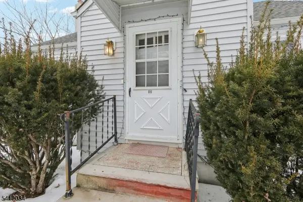 86 Kakeout Rd, Butler Boro, NJ 07405