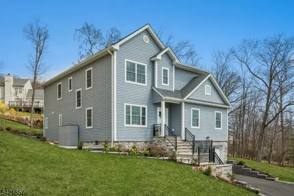 518-520 Cardinal Ln, Green Brook Twp., NJ 08812