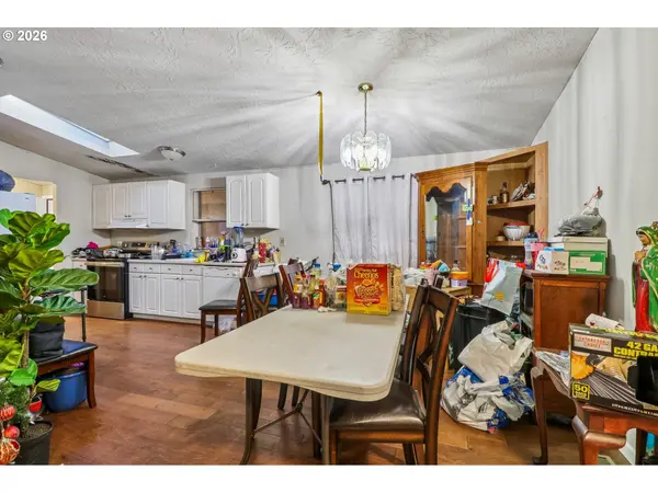 301 E COLUMBIA DR #73, Newberg, OR 97132