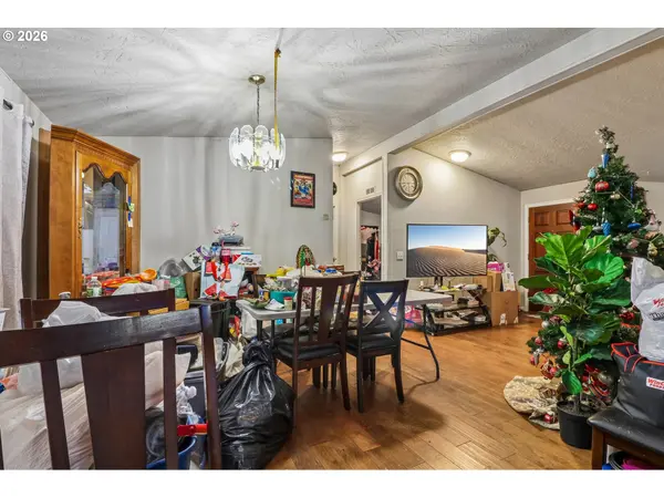 301 E COLUMBIA DR #73, Newberg, OR 97132