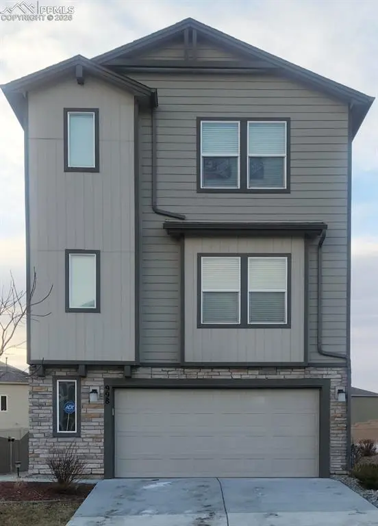 998 Cana GRV, Colorado Springs, CO 80916