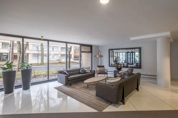 575 Avenue RD #1105, Toronto C02, ON M4V 2K2