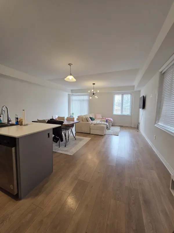 258 Okanagan PATH, Oshawa, ON L1H 0A7