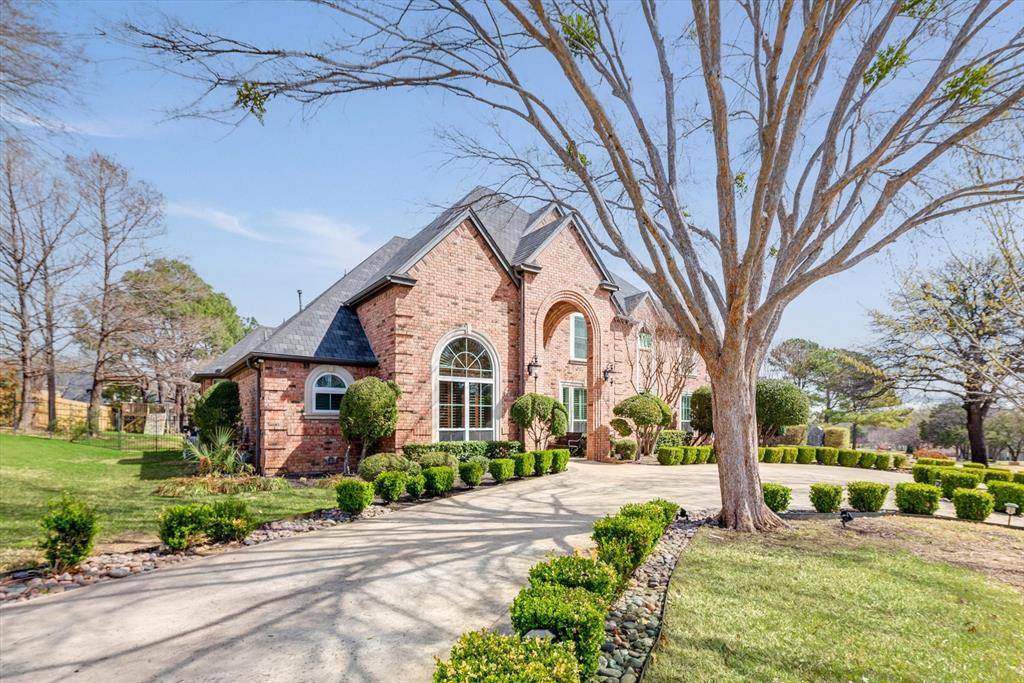 911 Turnberry Lane, Southlake, TX 76092