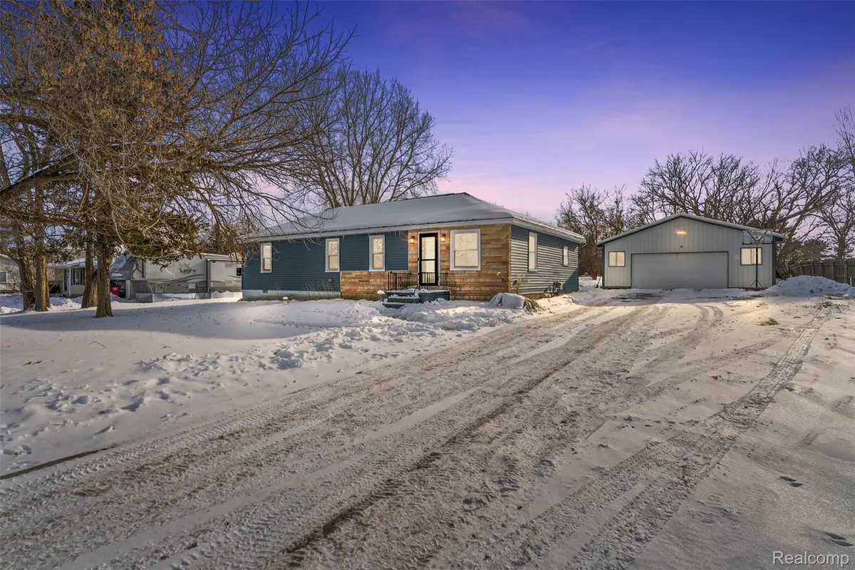 1268 E Dodge RD, Thetford Township, MI 48458