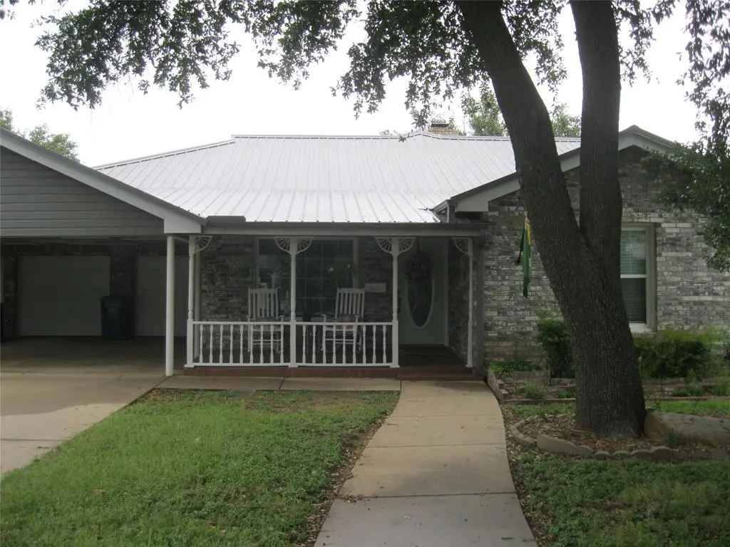 1302 W Wheeler Street, Breckenridge, TX 76424