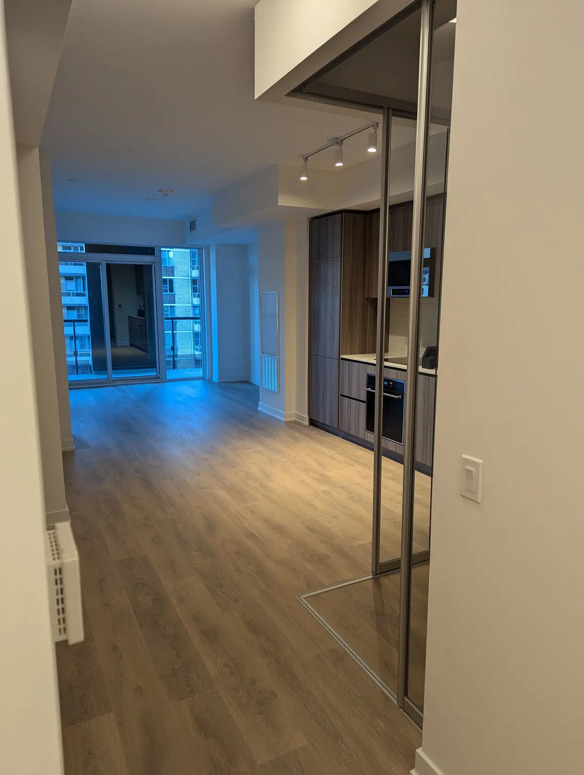 127 Broadway AVE #714, Toronto C10, ON M4P 1V4