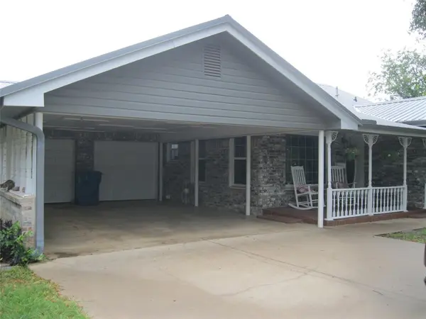 1302 W Wheeler Street, Breckenridge, TX 76424