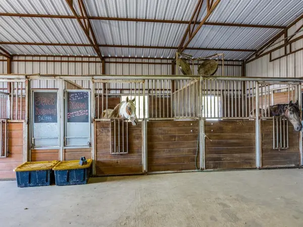 136 Parkside Court, Gunter, TX 75058