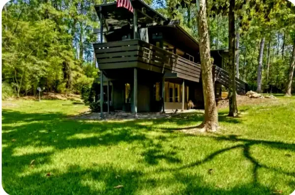 862 Lakeshore Drive, Brookeland, TX 75931