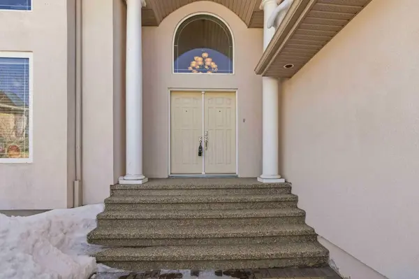 127 Pew LN, Fort Mcmurray, AB T9K 0A8