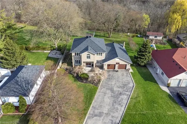 266 Sumach DR, Burlington, ON L7T 0B5