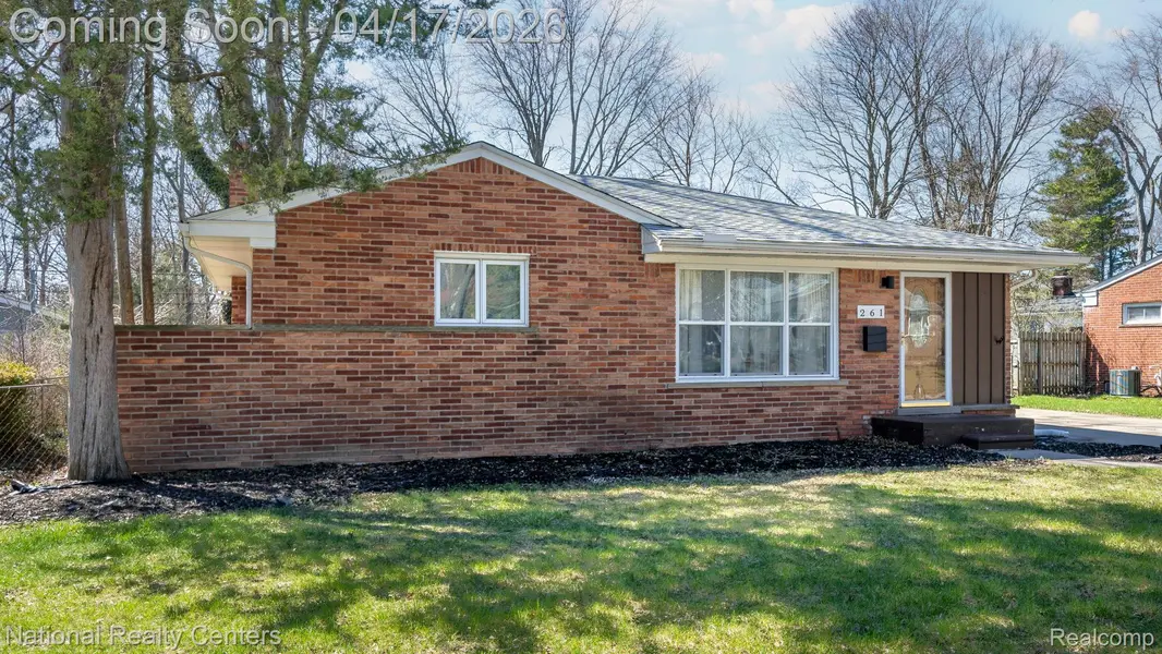 261 Reitman CT, Rochester Hills, MI 48307