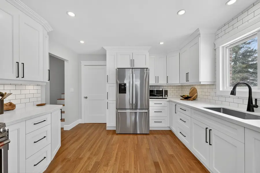 18 Westvale DR, Bracebridge, ON P1L 1B5