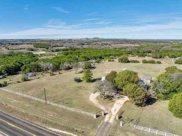 7938 Fm 927, Walnut Springs, TX 76690