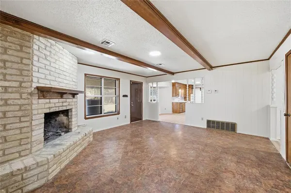 2711 Old Robinson Road, Waco, TX 76706