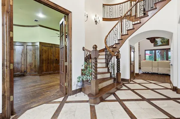 7106 Covewood Drive, Garland, TX 75044