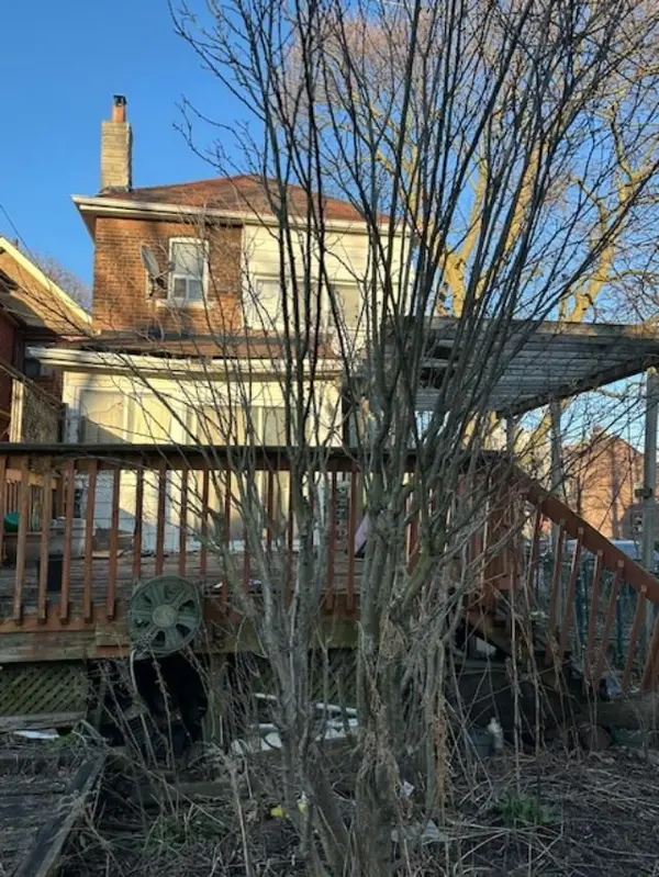 60A Arlington AVE, Toronto C02, ON M6G 3L1