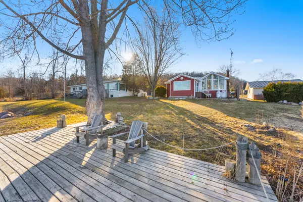 52 Pats LN, Prince Edward County, ON K0K 2T0