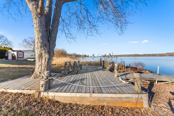 52 Pats LN, Prince Edward County, ON K0K 2T0